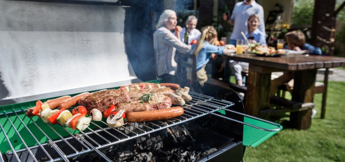 S vyčištěním grilu vám pomůže půlka obyčejné cibule