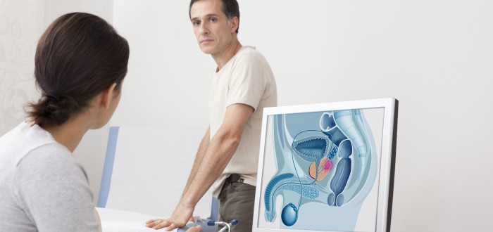 Karcinom prostaty má často velice pomalý vývoj, někdy se dlouhá léta neprojevuje a nevyvolává žádné potíže, čímž se stává těžko zjistitelnou nemocí