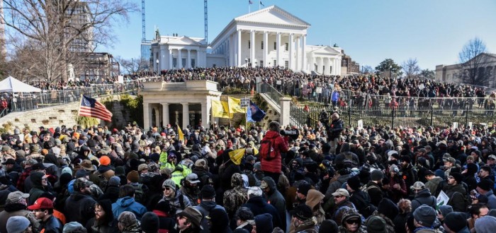 Tisíce lidí demonstrovaly, aby jasně projevily svůj pozitivní vztah ke zbraním
