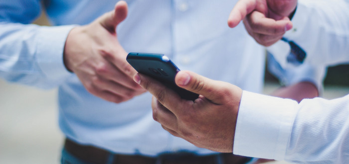 Telefon jako dárek? Důležitým faktorem, který odstartuje celý výběr, je cílová osoba, kterou chcete obdarovat. 