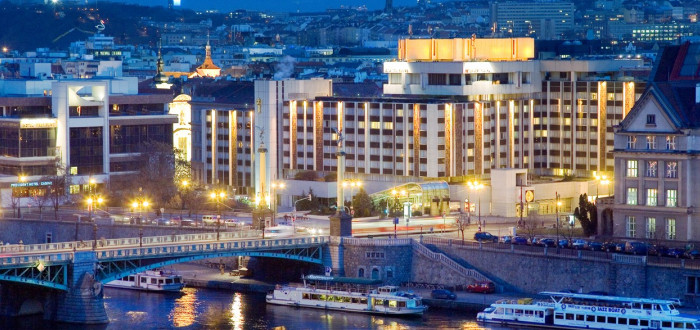 Krásný nebo ošklivý? Hotel InterContinental stále rozděluje společnost