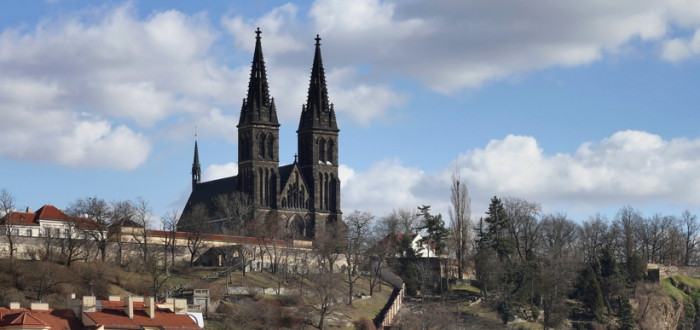 K Vyšehradu se váže řada pověstí z počátků českých dějin, založil jej prý bájný kníže Krok
