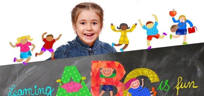 Zákaz reptání platí v celém areálu školy, tresty za něj ale zatím nepadají