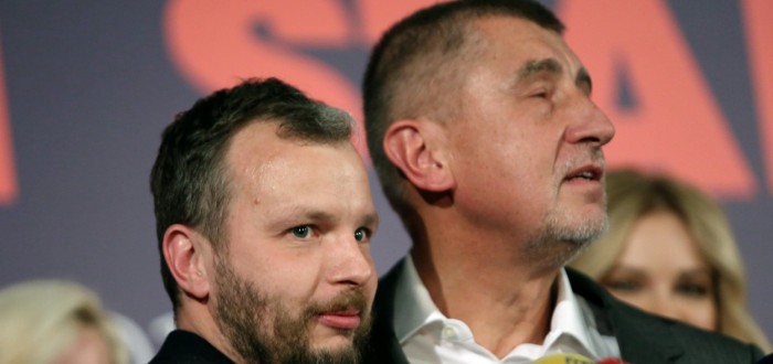 Marek Prchal je autorem velké většiny příspěvků Andreje Babiše na sociálních sítích, podílel se také na jeho knize O čem sním, když náhodou spím