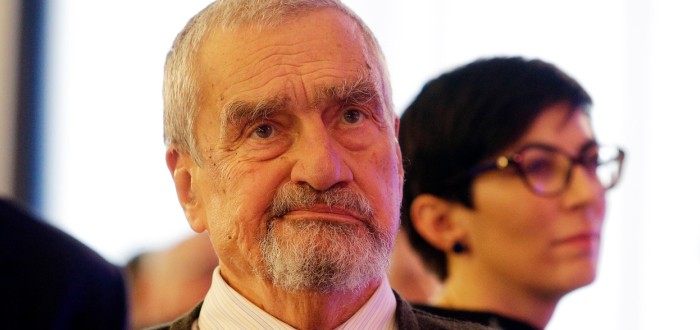 Jeho dědičný šlechtický titul je „kníže ze Schwarzenbergu, vévoda krumlovský, hrabě ze Sulzu a lankrabě klettgavský“. Je též rytířem rakouského Řádu zlatého rouna