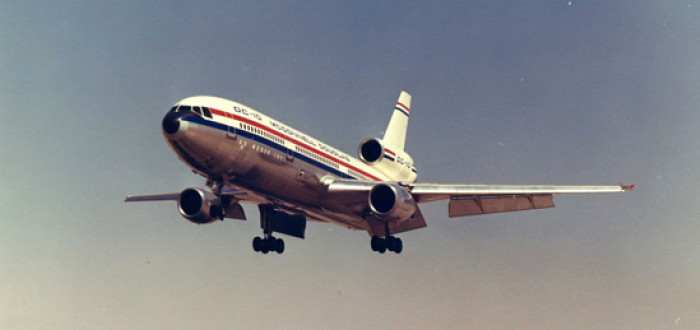 Letadla McDonnell Douglas DC-10 měla hned několik nehod - foto prototypu při testech