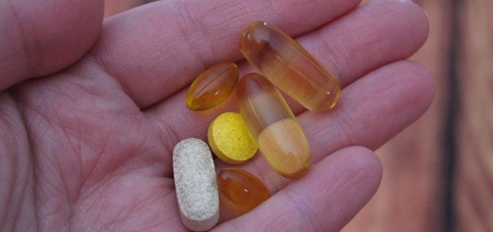 Vitamín D lze do těla doplnit prostřednictvím doplňků stravy, injekčně nebo pomocí určitých druhů potravin