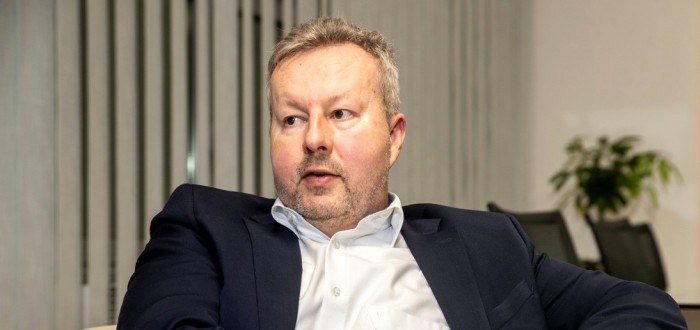 Ministr Brabec nevidí k rezignaci důvod