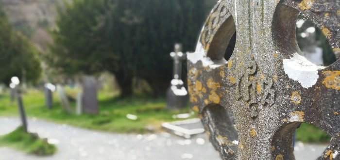 Poklad byl do skalní trhliny uložen při náboženském rituálu