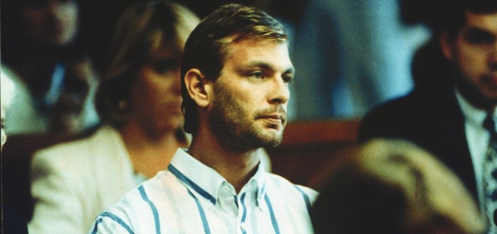 Jeffrey Dahmer (1960–1994), sériový vrah, který miloval Star Wars a nosil žluté kontaktní čočky, aby připomínal ikonického padoucha celé série císaře Palpatina