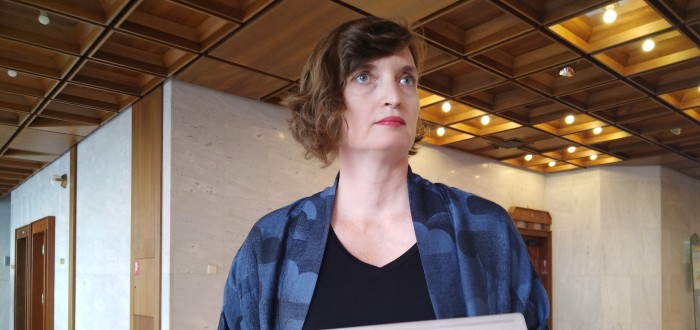 Problémem byla duhová samolepka, kterou má poslankyně na svém notebooku