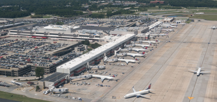 Mezinárodní letiště Hartsfield-Jackson bylo založeno roku 1925 z podnětu primátora W. Simse