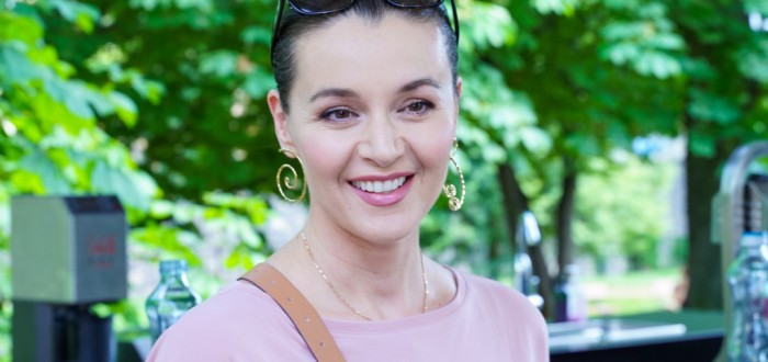 Ve druhém ročníku střední školy se Iva Kubelková přihlásila do soutěže Miss ČR a stala se první vicemiss roku 1996