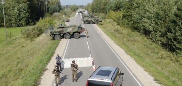 Lotyšsko nebere hrozbu z Ruska na lehkou váhu