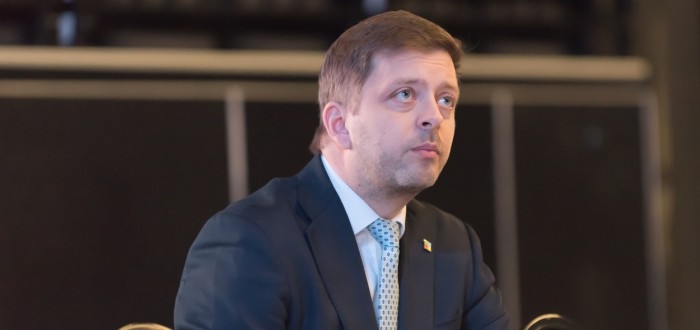 Ministr vnitra Vít Rakušan bojuje o přežití hnutí STAN i svoje. Kauzy jeho členů se hromadí: Farský, Polčák a nyní Hlubuček