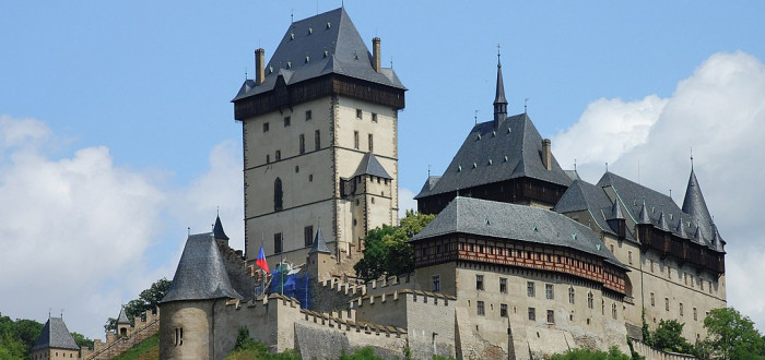 Na Karlštejn by se měl alespoň jednou vypravit každý Čech