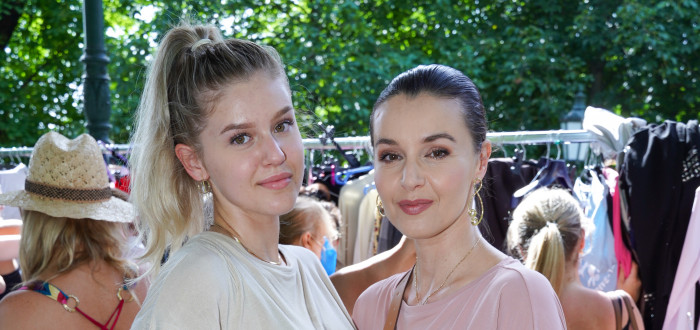 Modelka Iva Kubelková s dcerou Natálií, která po vzoru své maminky dobývá přehlídková mola