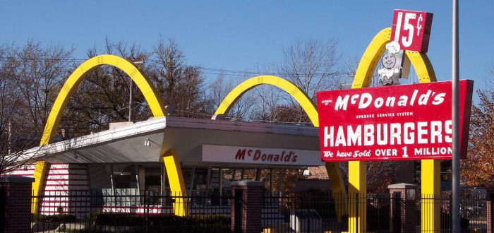 První McDonald’s, který Ray Kroc otevřel v Illinois