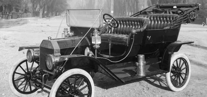 Ford model T byl revolucí v automobilovém průmyslu
