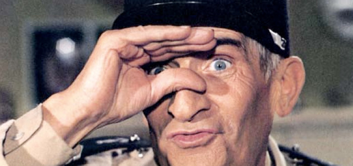 Mezi nejlepší filmové komedie, ve kterých hrál Louis de Funès, byla série o četníkovi ze Saint-Tropez