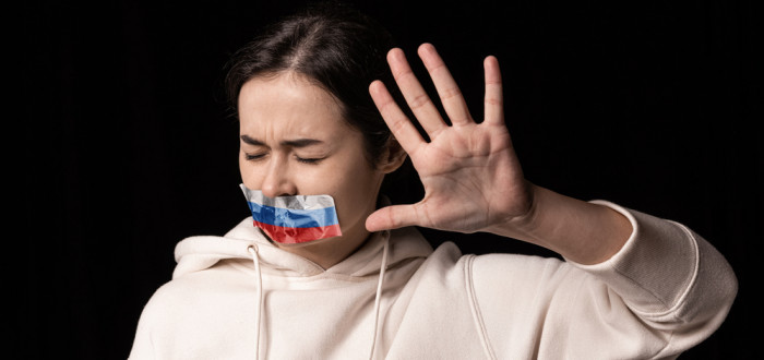 Umlčet ruskou propagandu je u nás prakticky nemožné
