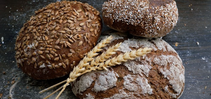 Ideální je při dietě vybírat ty druhy chleba, které obsahují vysoké množství vlákniny
