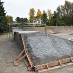 Nový skatepark v Příbrami za několik milionů se otevře až za půl roku. Kdo za to může?