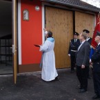 Týnecký farář Mgr. Bedřich Vymětalík vysvěcuje zbrojnici