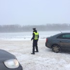 Doprava kolabuje, policisté jsou zoufalí. Pokud můžete, zůstaňte doma.