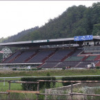 Tribuna závodiště ve Velké Chuchli