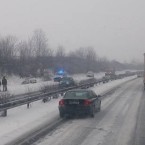 Silnice jsou sjízdné jen se zvýšenou opatrností
