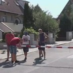 Lidé z Horoměřic se snaží upozornit na velký problém i výstavbou symbolické závory