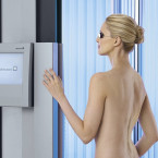 Trpíte některým z kožních onemocnění? Třeba zrovna vám pomůže moderní fototerapeutická UV kabina v kladenské nemocnici