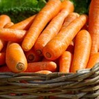 Maminka mi vždycky říkala, že mrkev se zakulacenou špičkou (karotka) je nejlepší