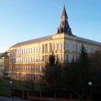 Opravy oken na ZŠ Tyršova vyjdou město na necelý milion korun