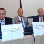 Zleva: Doc. Ladislav Dušek, Prof. Marek Babjuk, Doc. Roman Zachoval