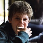Asociování jídla s emocionálním stavem místo s nutričními potřebami těla už od dětství může vést ke špatným stravovacím návykům a mít negativní vliv na zdraví 