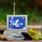 Heslo dne... Kdo nemá Facebook, neni člověk. 