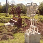 Kreativní monumenty jsou i na lavičkách