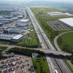  Obec Dobřejovice stále bojuje proti výstavbě betonárny. Kvůli tomu rezigoval i starosta, který stavbu spolu se současným starostou prosazují. Proti komerční zóně ale bojovali 