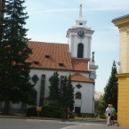 Kostel sv. Gotharda se začal stavět v první polovině 14. století na místě bývalého románského kostelíku z 12. století; a tak už toho má hodně za sebou...