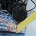 Nečtěte si doma sami, pojďte do centra. Tak jako lidé po celém světě. A vymyslete nejednu všetečnou otázku. Bude se Vám hodit