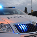 Pacientovi se podařilo sebrat zbraň jednomu z policistů!