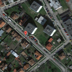 Na mapě je vidět přesně ten problém, který město řešilo. Totiž nelegální parkování