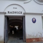 Město se chystá přestavět kasárny na sociální centrum
