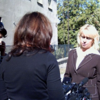Bývalá starostka v roce 2008, kdy byla dva roky v čele obce. S médii komunikovala.