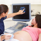 Reprodukční kliniky mají nedostatek kvalitních vajíček. Co musí dárkyně splňovat?