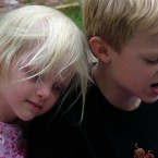 Jaký přístup je vám bližší? Neřešit s prvním dítětem příchod sourozence, nebo jej na to připravit?