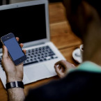 Chcete úvěr? Zkuste si ho VYTELEFONOVAT