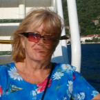 Ve vyšším věku je péče o pleť a vlasy důležitá 